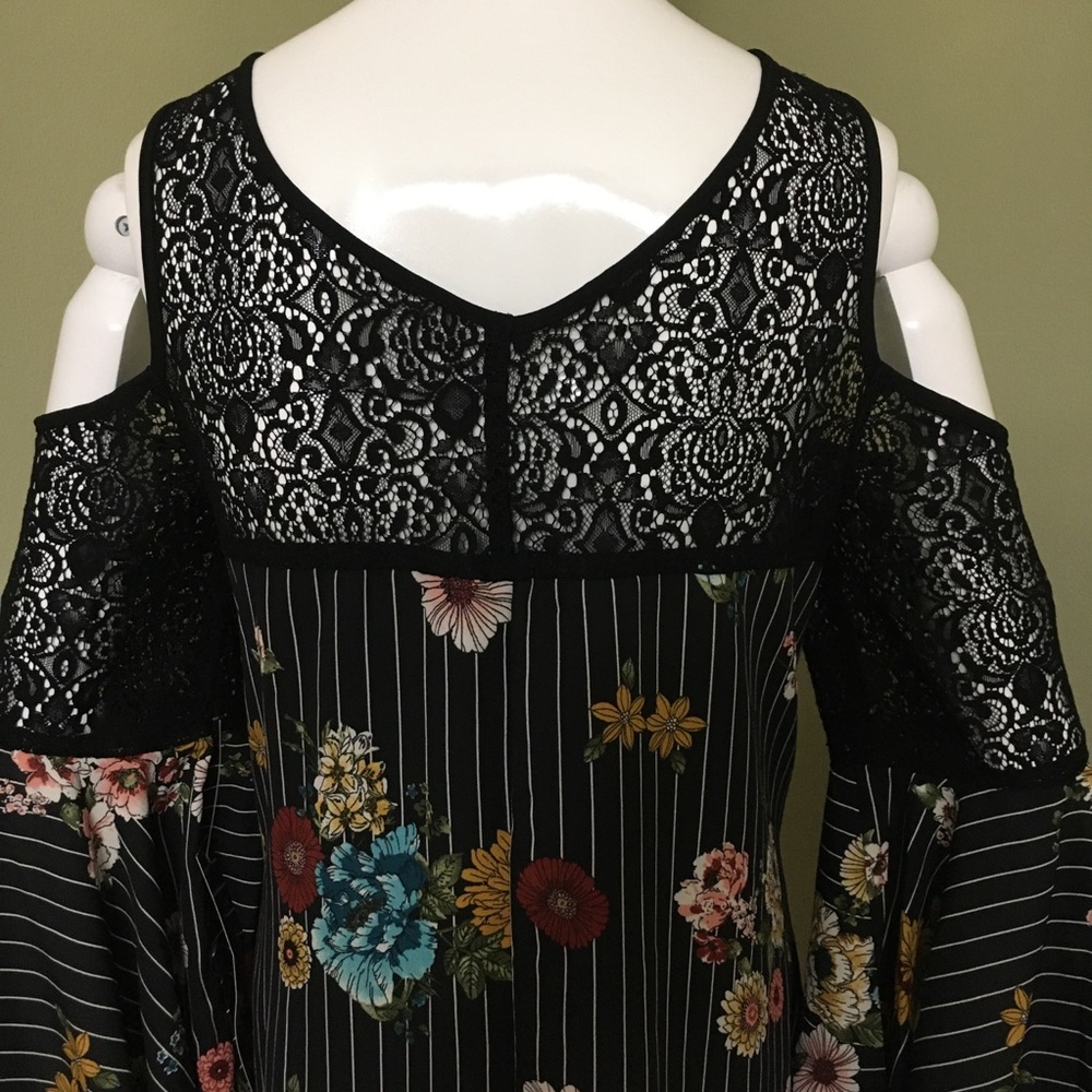 Trixxi Cold Shoulder Lace Stripes Floral Shift - Picture 4 of 8